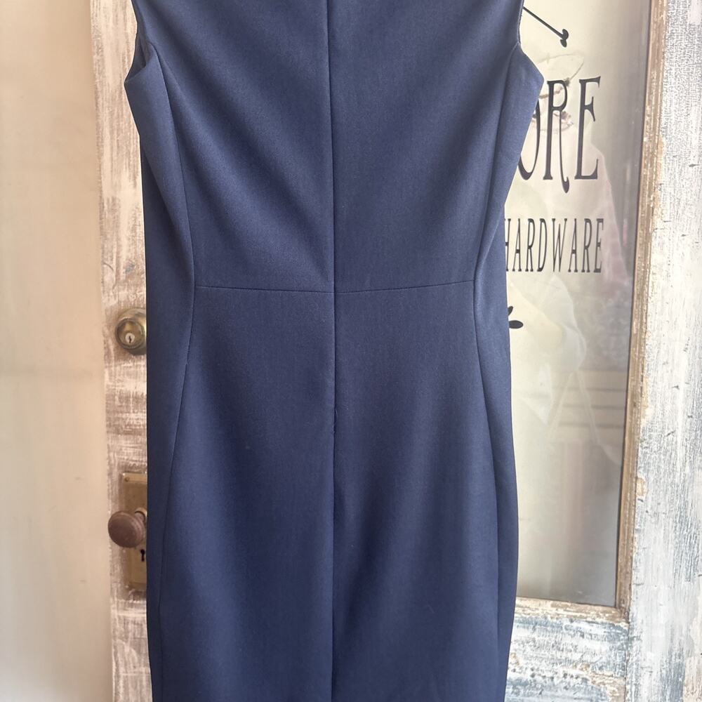 MM. LaFleur Dark Navy Blue V-Neck Sleeveless Aditi Sheath Dress Size 2 - Picture 11 of 14